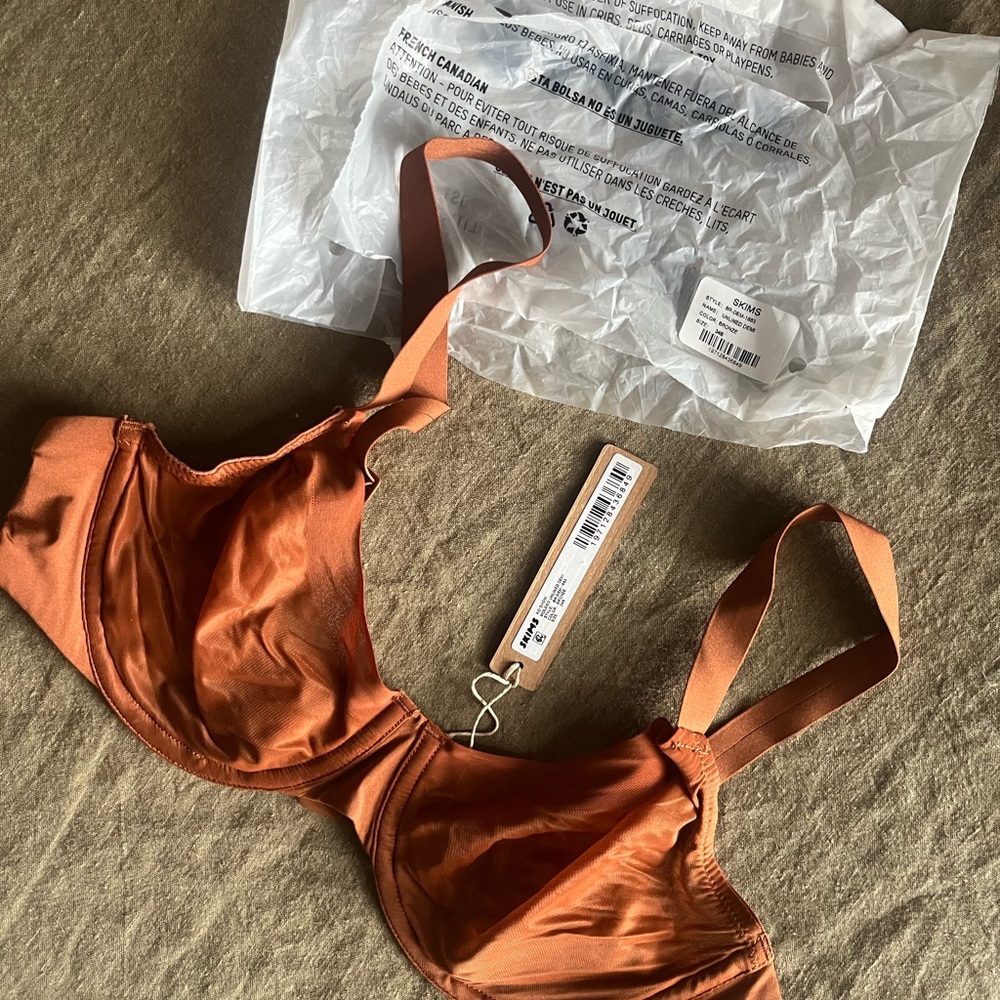 SKIMS Bronze unlined Demi bra